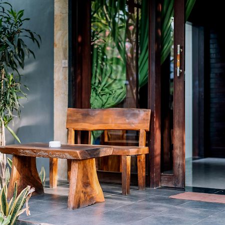 D And B Bungalow'S By Dewizz Management Nusa Lembongan  Exterior photo